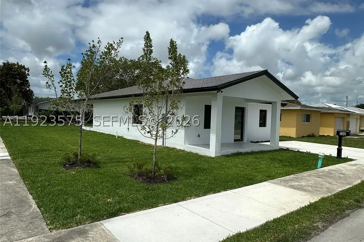 580 SW 10th Ave, Homestead: photo 1 of 1