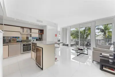 2100 Park Ave #201, Miami Beach: photo 1 of 22