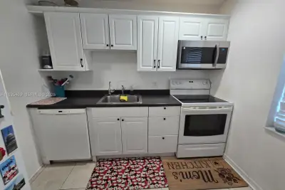 7837 Golf Cir Dr #310, Margate: photo 1 of 8