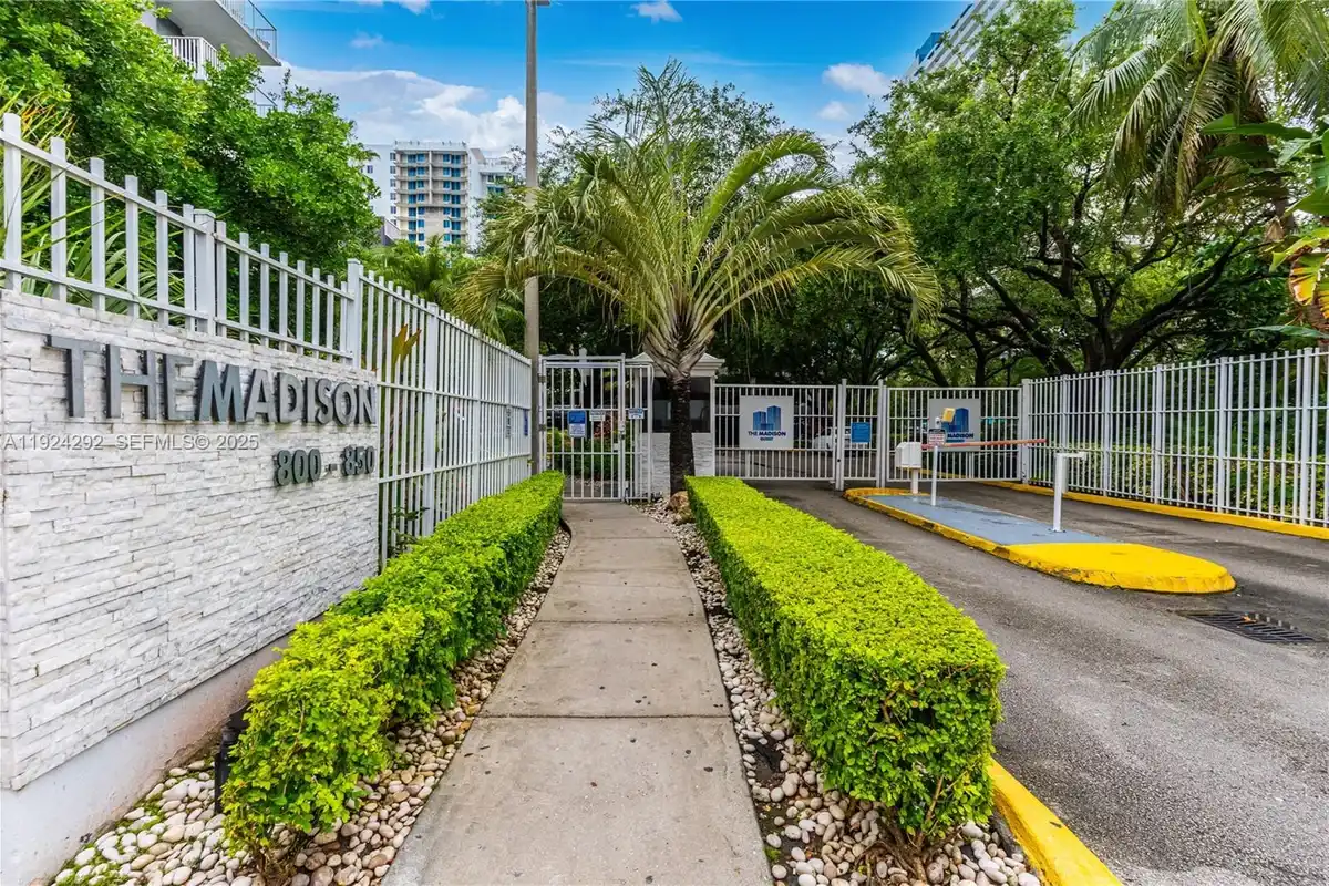850 N Miami Ave #W-408, Miami: photo 1 of 37