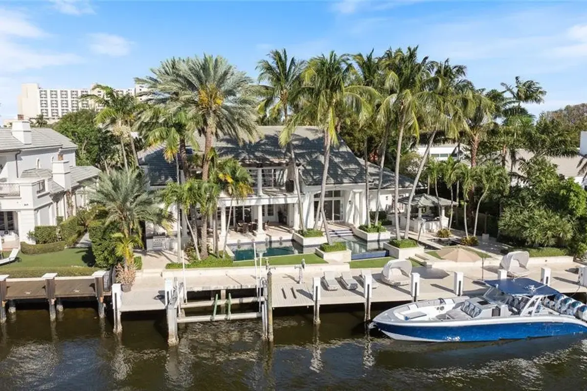 1313 E Lake Dr, Fort Lauderdale: photo 1 of 95