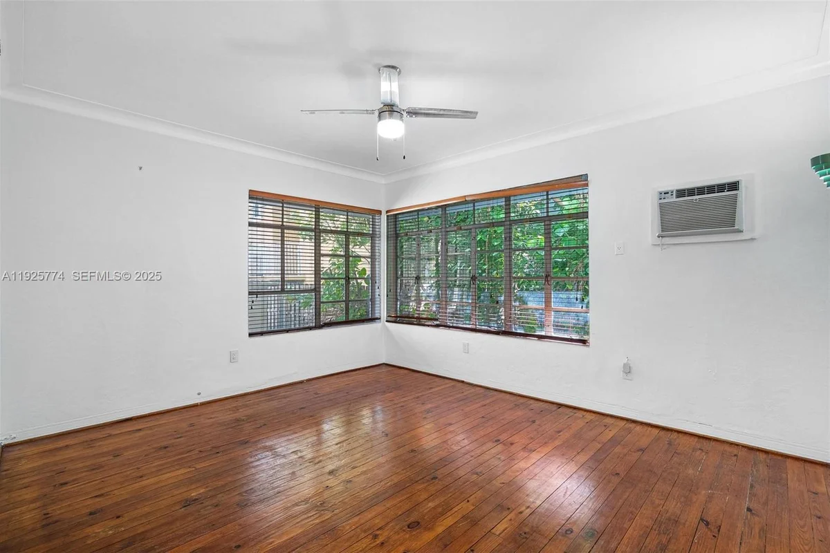 1611 Euclid Ave #8, Miami Beach: photo 1 of 16