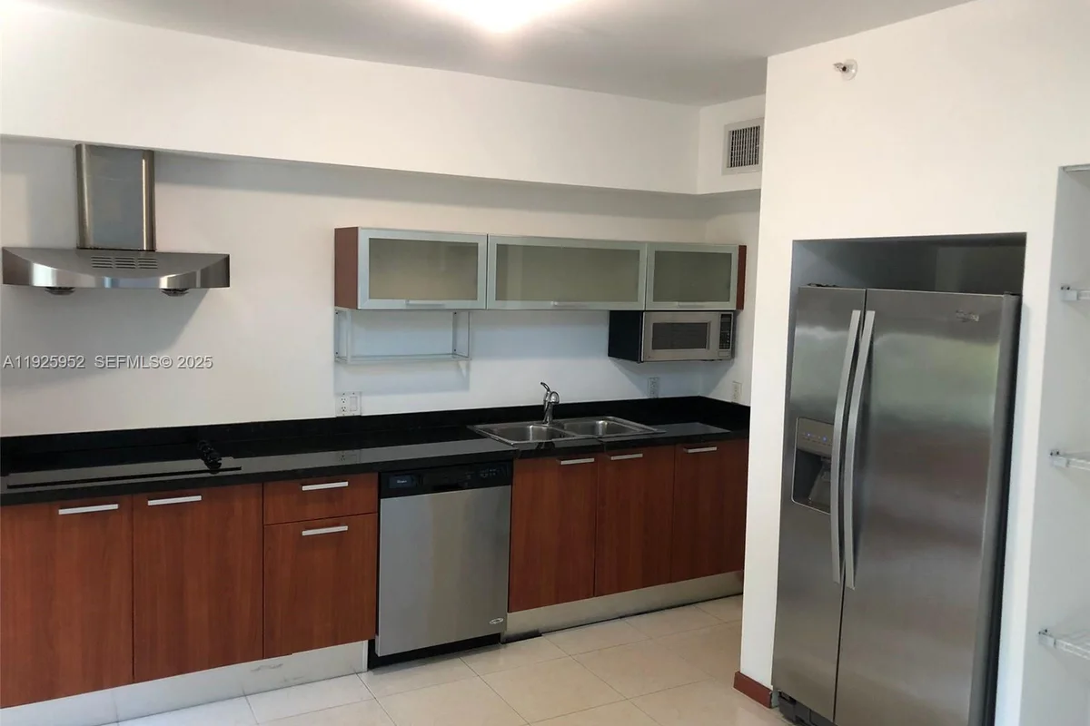 1650 Brickell Ave #111, Miami: photo 1 of 24