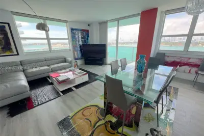 650 West Ave #1001, Miami Beach: photo 1 of 37
