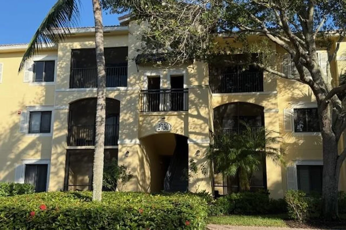 2730 Anzio Ct #305, Palm Beach Gardens: photo 1 of 23