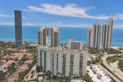 19370 Collins Ave #1504, Sunny Isles Beach: photo 1 of 33