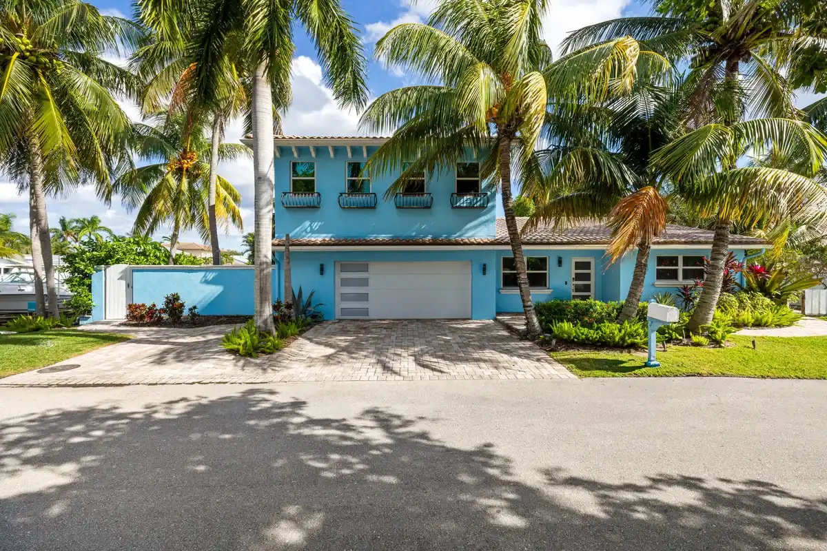 100 Neptune Dr, Hypoluxo: photo 1 of 26