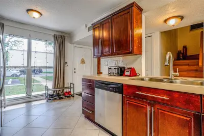 3331 Farragut St #8A, Hollywood: photo 1 of 26