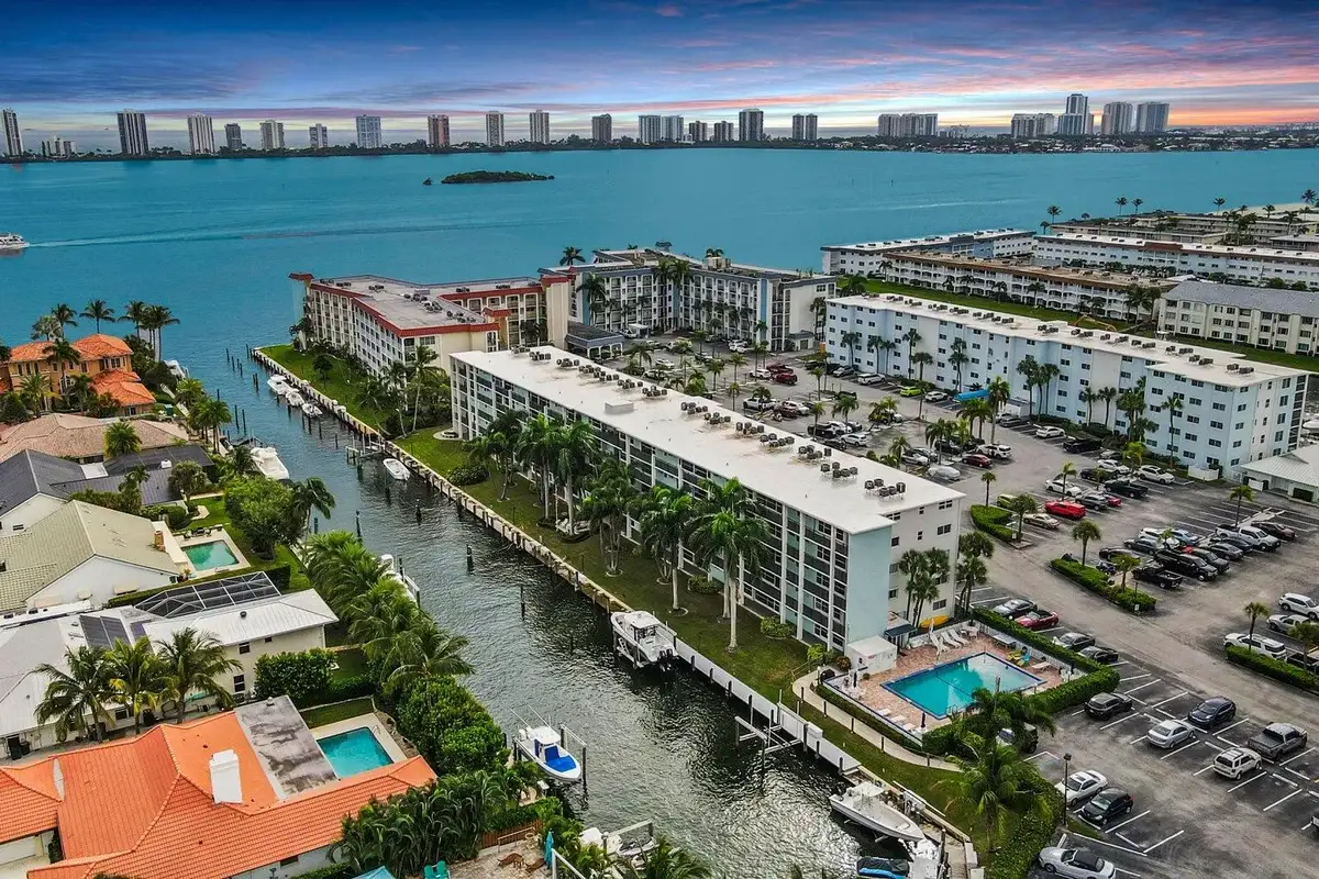109 Paradise Harbour Blvd #409, North Palm Beach: photo 1 of 30