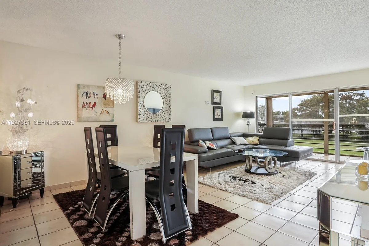 8320 Sands Point Blvd #M301, Tamarac: photo 1 of 36