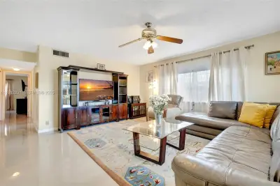1943 Monroe St #310D, Hollywood: photo 1 of 33