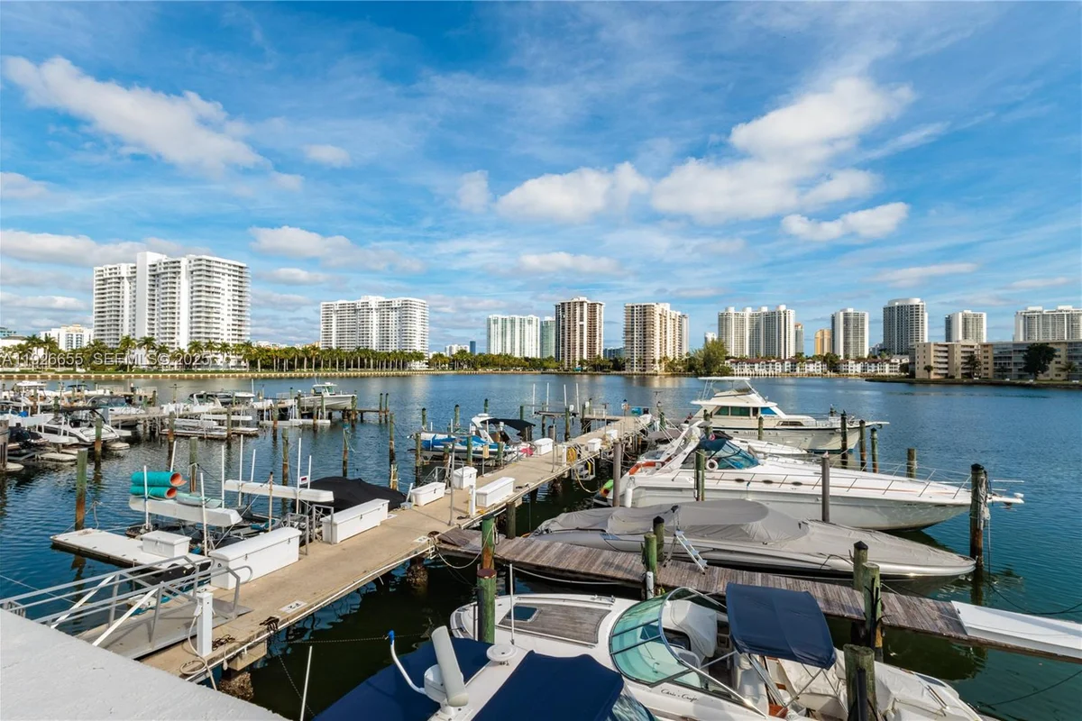 18011 Biscayne Blvd #1501, Aventura: photo 1 of 69