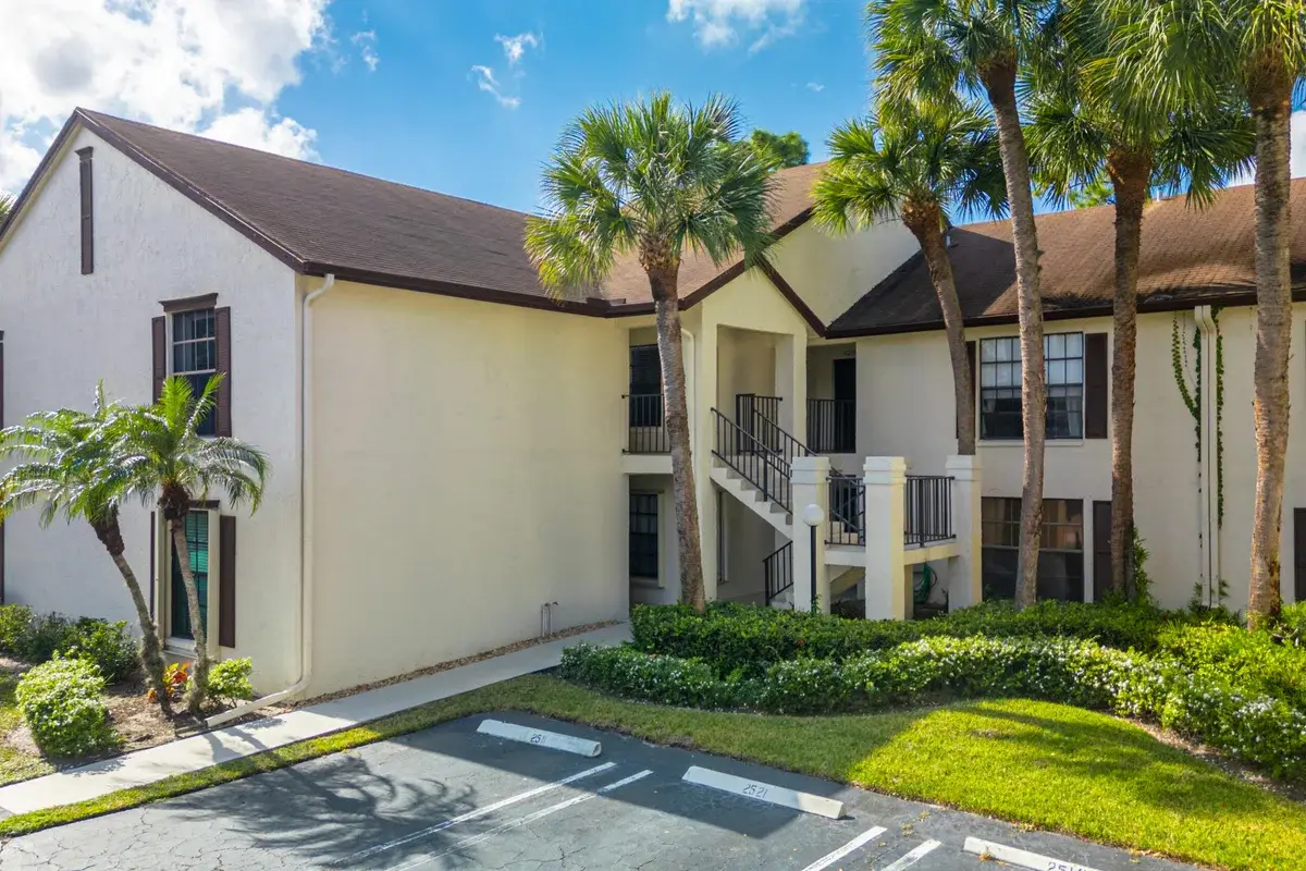 3233 Perimeter Dr #2511, Lake Worth: photo 1 of 39