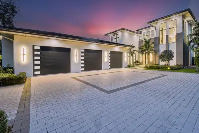 2085 Vitex Ln, North Palm Beach: photo 1 of 70