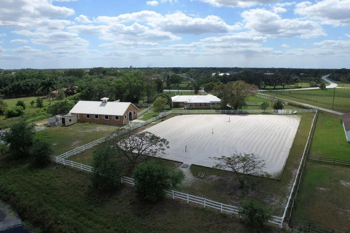 2792 Appaloosa Trl, Wellington: photo 1 of 12