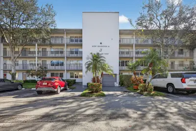 101 SW 132nd Way #418J, Hollywood: photo 1 of 21