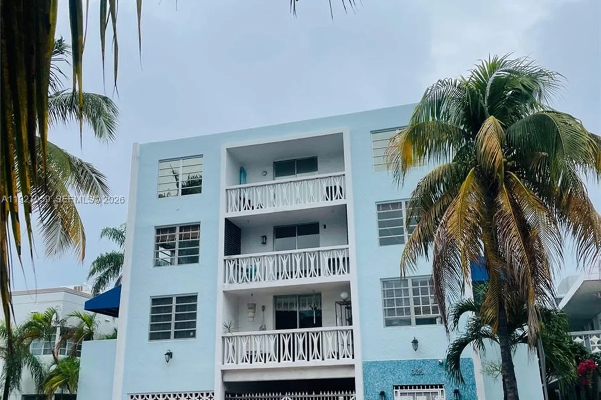335 Collins Ave #302, Miami Beach: photo 1 of 20