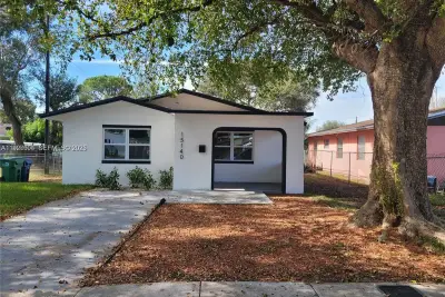 15140 NW 18th Ave, Miami Gardens: photo 1 of 15