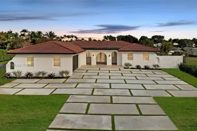 3801 SW 132nd Ave, Miami: photo 1 of 74