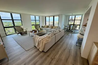 1121 Crandon Blvd #E1001, Key Biscayne: photo 1 of 40