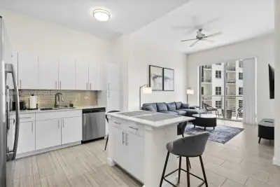 1776 Polk St #1103, Hollywood: photo 1 of 18