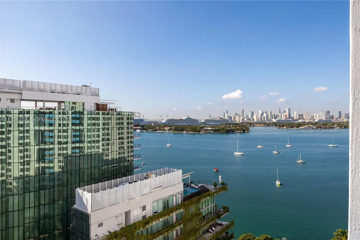 1330 West Ave #1712, Miami Beach: photo 1 of 34