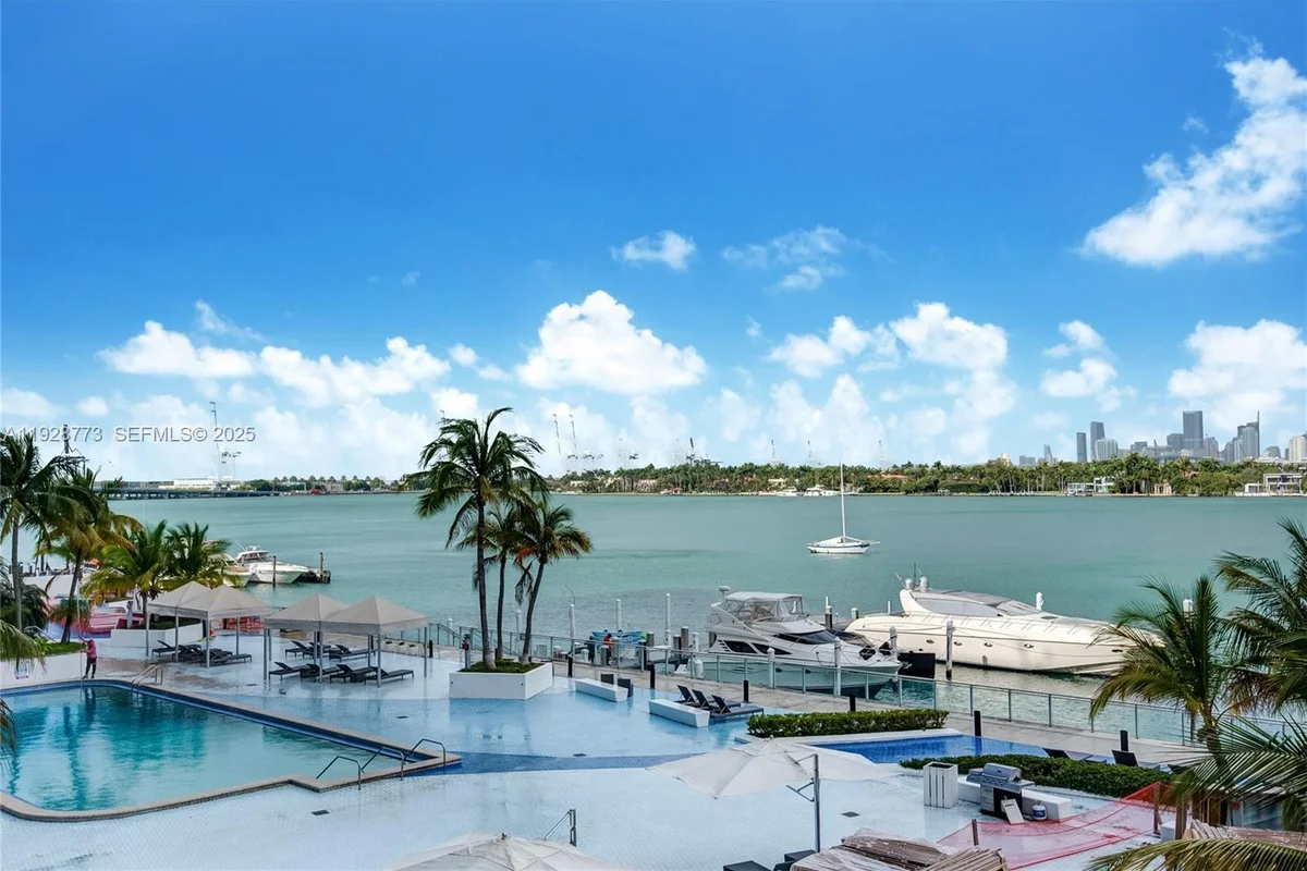 1000 West Ave #311, Miami Beach: photo 1 of 15