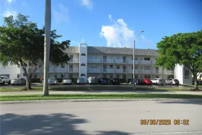 8285 Sunrise Lakes Blvd #208, Sunrise: photo 1 of 8