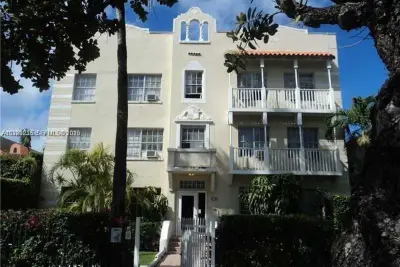 842 Meridian Ave #1B, Miami Beach: photo 1 of 6