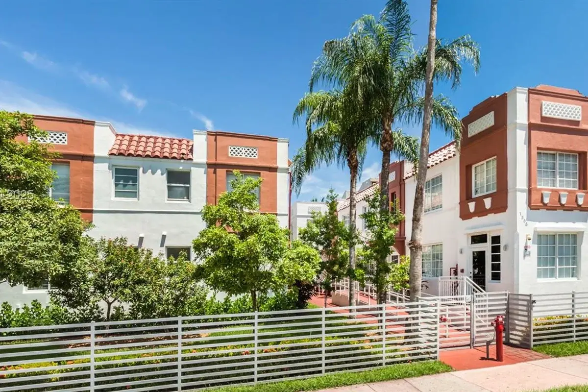 1355 Drexel Ave, Miami Beach: photo 1 of 10