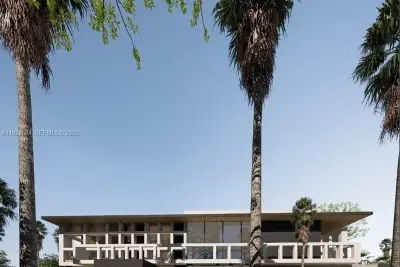 3729 Kumquat Ave, Miami: photo 1 of 10