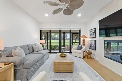 150 Old Meadow Way, Palm Beach Gardens: photo 1 of 54