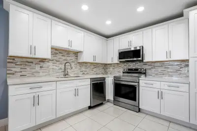 1740 NW 19th Ter #204, Delray Beach: photo 1 of 33
