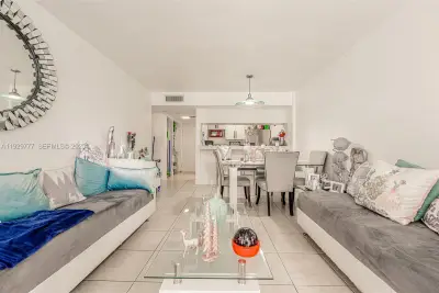 8006 SW 149th Ave #D109, Miami: photo 1 of 33