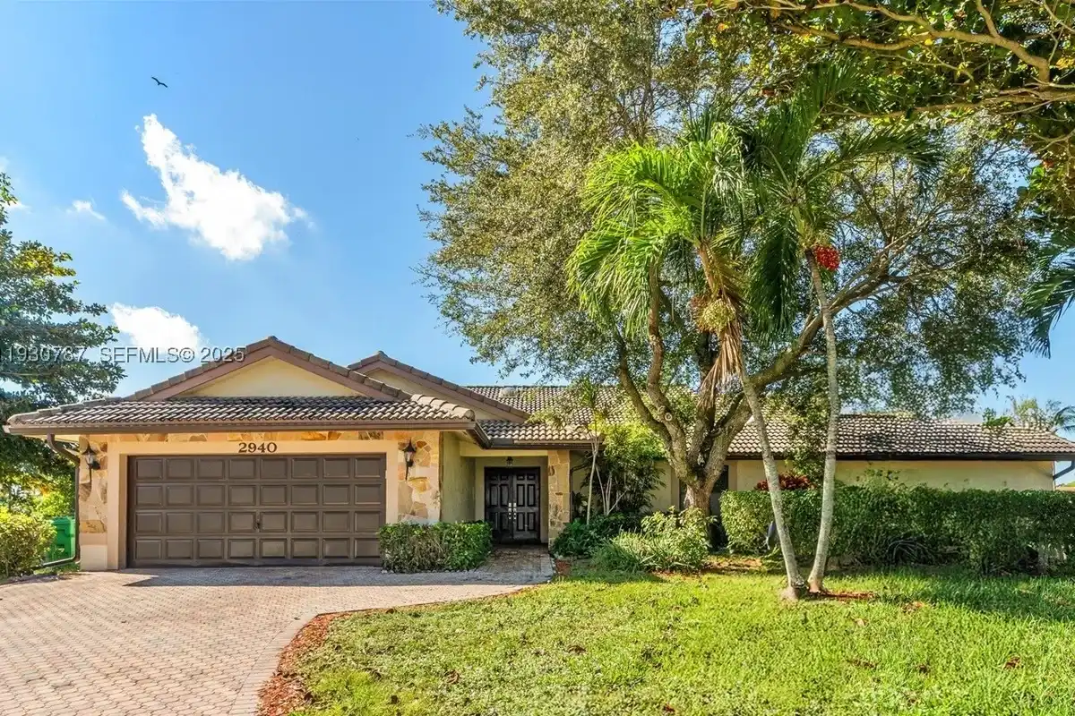 2940 NW 114th Way, Coral Springs: photo 1 of 49