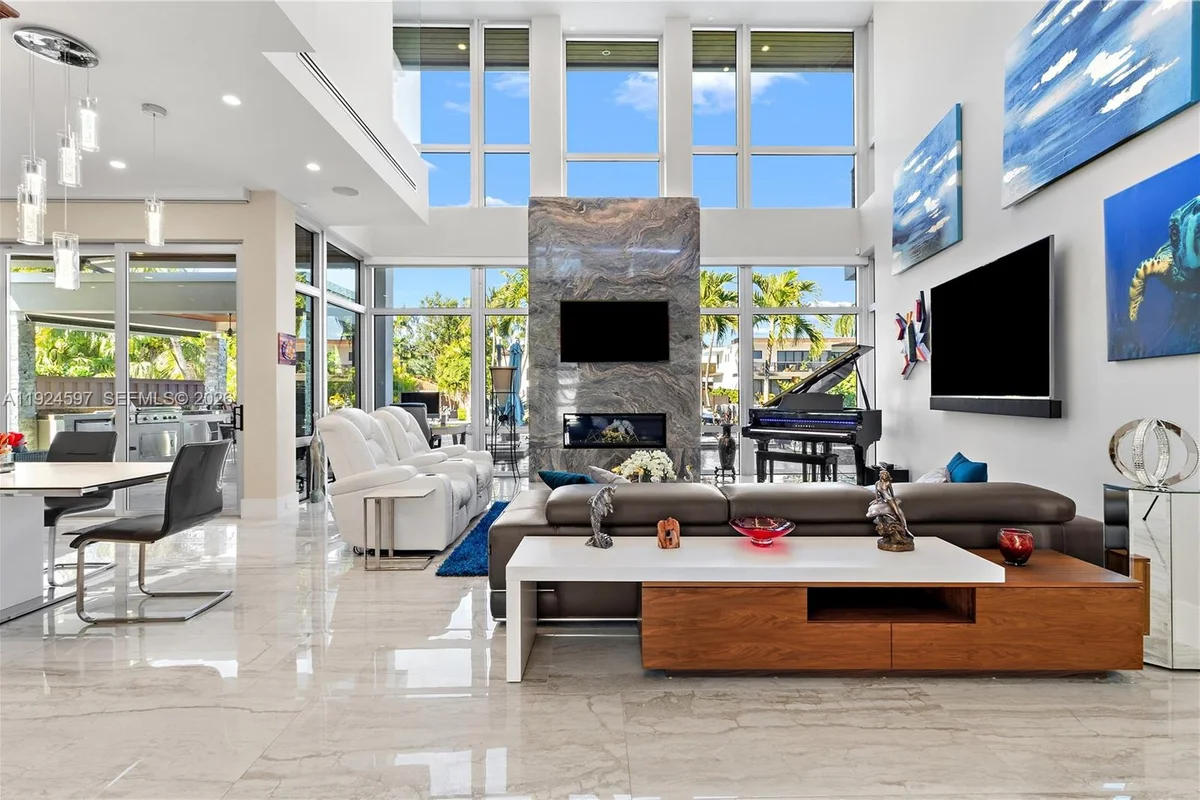 2809 NE 24th Pl, Fort Lauderdale: photo 1 of 100