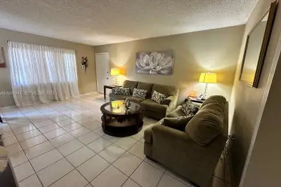 251 SW 134th Way #314M, Pembroke Pines: photo 1 of 35