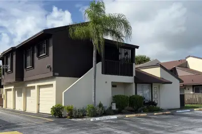 5340 Bosque Ln #98, West Palm Beach: photo 1 of 25