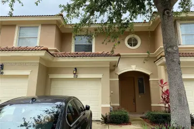 112 Wakulla Springs Way, Royal Palm Beach: photo 1 of 20