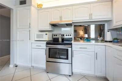 4940 E Sabal Palm Blvd #414, Tamarac: photo 1 of 25