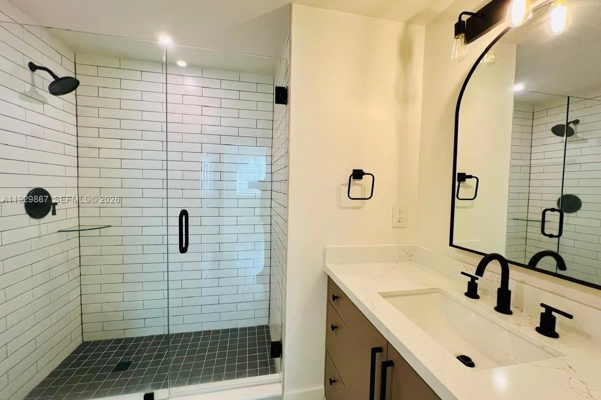 8000 N Nob Hill Rd #204, Tamarac: photo 1 of 28