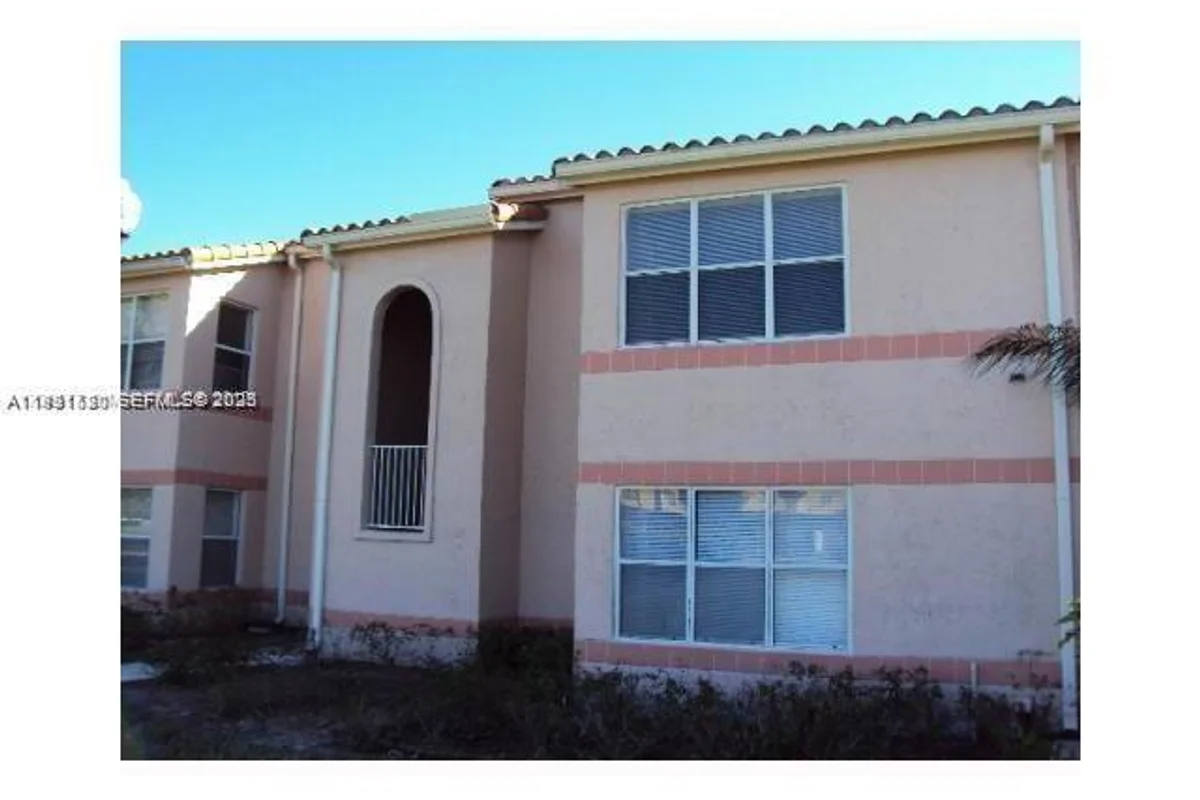 3300 N Pinewalk Dr N #1928, Margate: photo 1 of 16
