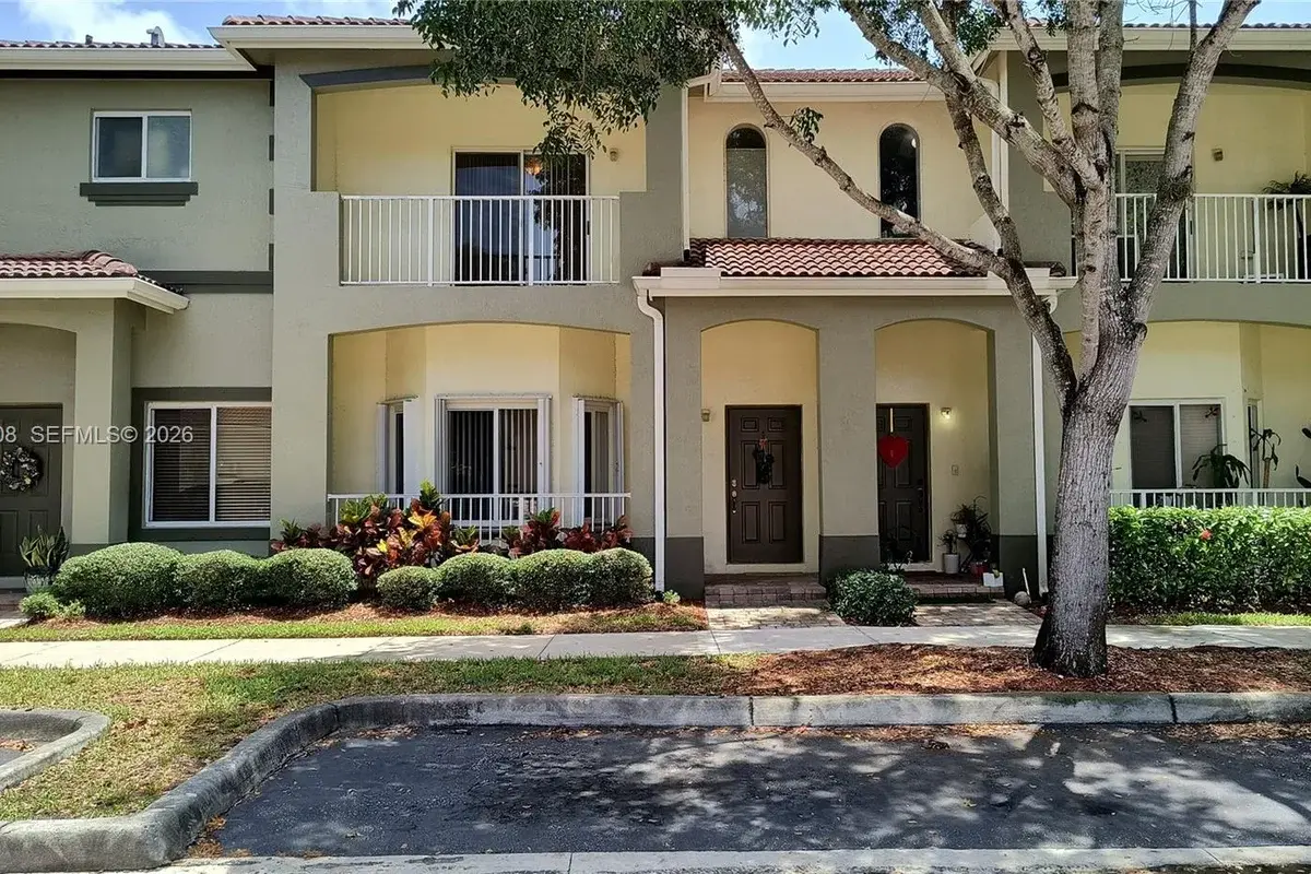 2452 SE 19th Ct, Homestead: photo 1 of 21