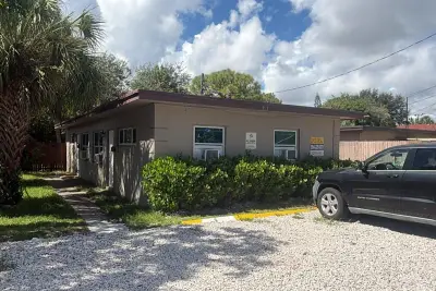 911 NW 12th Ave #1-2, Fort Lauderdale: photo 1 of 20