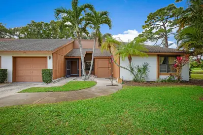 6186 Brandon St, Palm Beach Gardens: photo 1 of 54