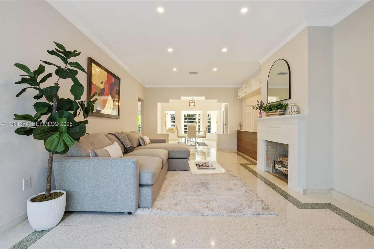 3760 Royal Palm Ave, Miami Beach: photo 1 of 47