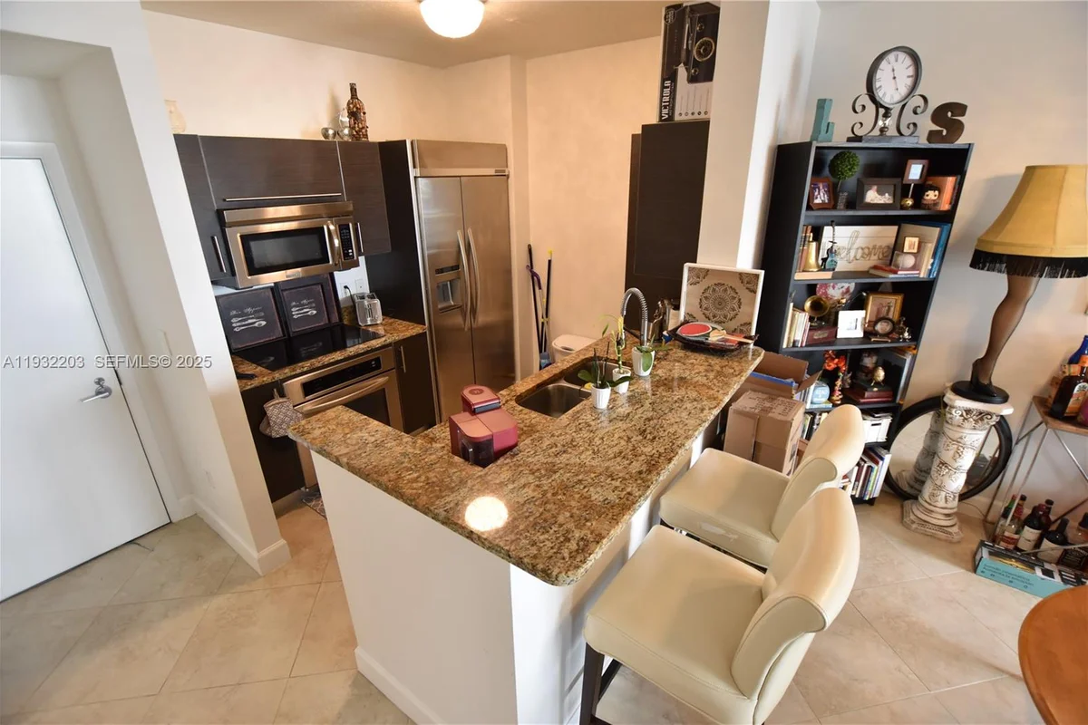 550 Okeechobee Blvd #1216, West Palm Beach: photo 1 of 60