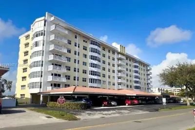 2500 NE 48th Ln #507, Fort Lauderdale: photo 1 of 16