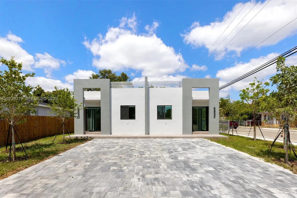 6852-6850 NW 4th Ave, Miami: photo 1 of 45