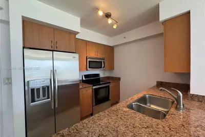 1830 Radius Dr #915, Hollywood: photo 1 of 29